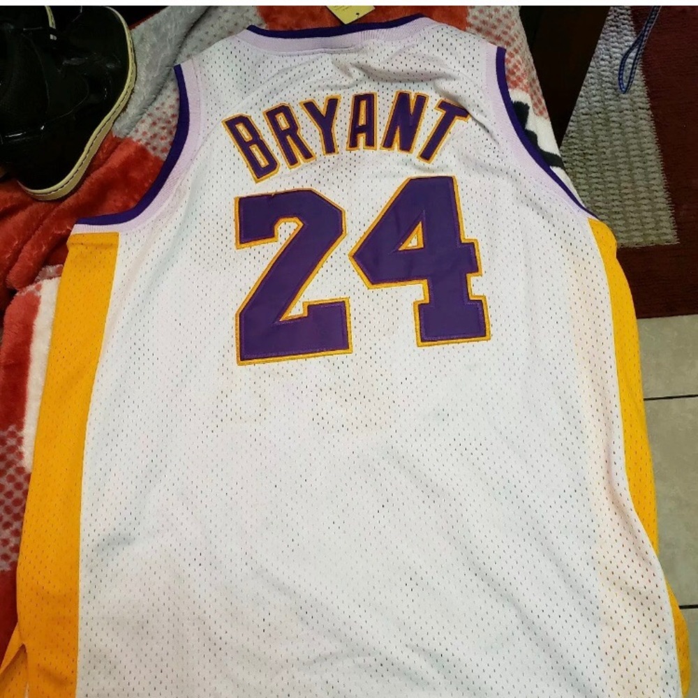 Kobe Bryant 24 Stitched Los Angeles Laker Jersey